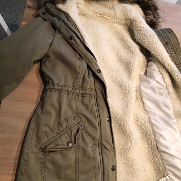Hollister parka coat - Picture 2 of 3